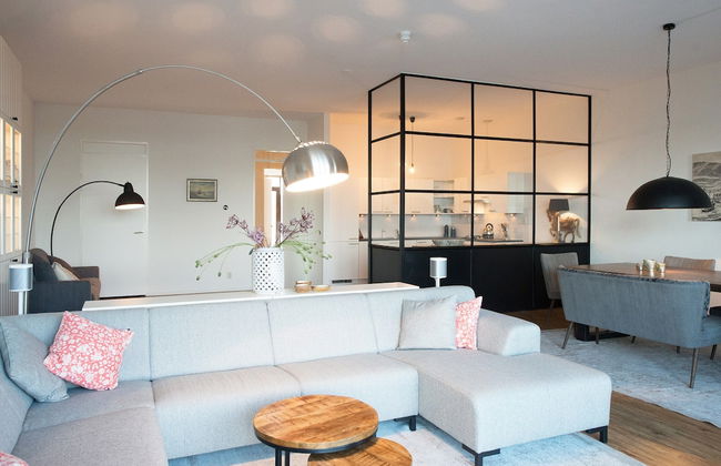 Appealing Apartment in Den Haag With Balcony, Terrace - Photo 38