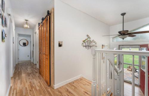 Cozy and Bright 3br apartment 15 min to DT Avl - Foto 17