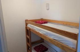 Appartement 4 pièces pour 6-8 personnes, 2 chambres, 1 cabine, 2 canapés-lit double dans le salon, au pied des pistes et piscine l'été, wifi fibre - Foto 11