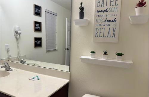 Family Home 20 min Disney 4BR Heated Pool BBQ - Foto 72