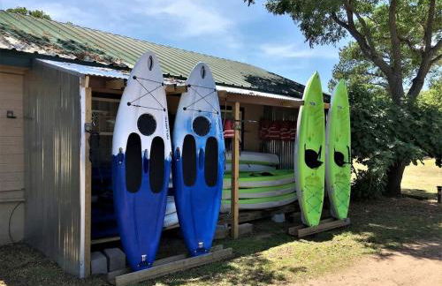 Peaceful Lakefront Cabin with Loft, Beach Access & Sunset Views in Buchanan Dam, Texas - Foto 30