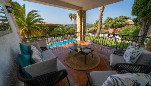 Villa Lux Gallery Familiar Piscina Privada Barbacoa Aire Acondicionado - Foto 4, Garden, sunbed, Garden view