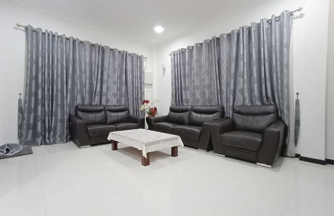 OYO 90203 Emma Sukma Homestay - Foto 6