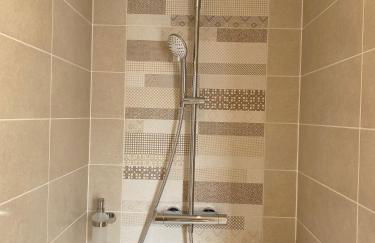 T3 rénové, jardin parking & garage privé, proche centre - Photo 14