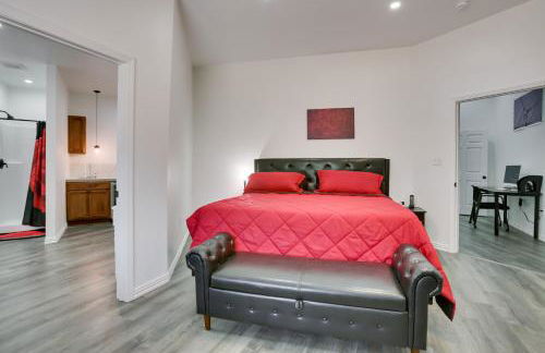 Unique Country Getaway in Angie with Covered Patio! - Foto 15