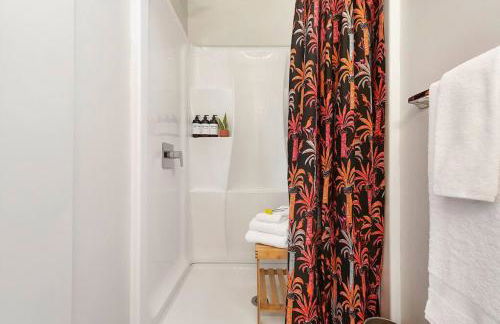 HostWise Stays - The Geneva - Easy Walk to Childrens - Foto 4