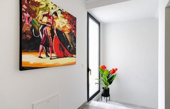 Villa in Marbella With Private Heated Pool - Photo 32