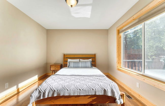 Washoe Chalet by Avantstay Game Room, Hot Tub, Putting Green & Fire Pit - Foto 30