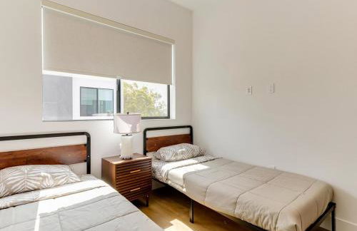 Modern Luxe Retreat 3-Bedroom #3 - Photo 28