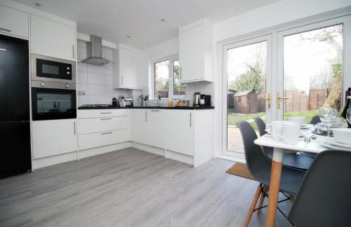 CHANDOS - Spacious Home, High Speed Wi-Fi, Free Parking, Garden - Foto 5