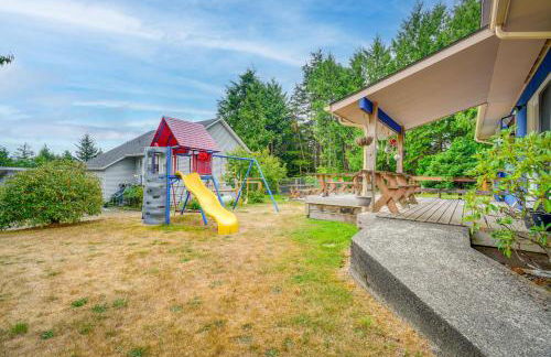 Cozy Washington Retreat with Deck, Walk to Beach! - Foto 25