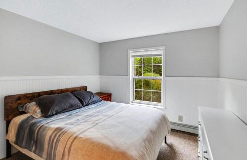 Chandler Hill Base Camp - Enjoy A Nature Getaway in this Rustic Home in the Mountains, 10 minutes from Sunday River Ski Mountain! home - Foto 10