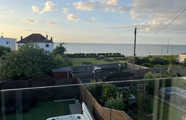 Broadway Beach Homes Airbnb With Hot tub - Foto 22