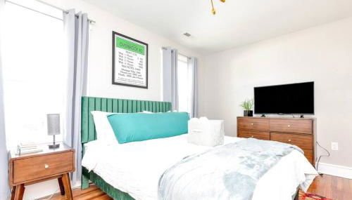 Stay, Play and Pass Go at the Monopoly Penthouse! - Foto 4