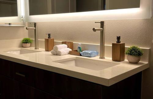 Cozy 2 Bedroom 2 Bathroom Condo with Pool, Gym, Spa - Foto 14