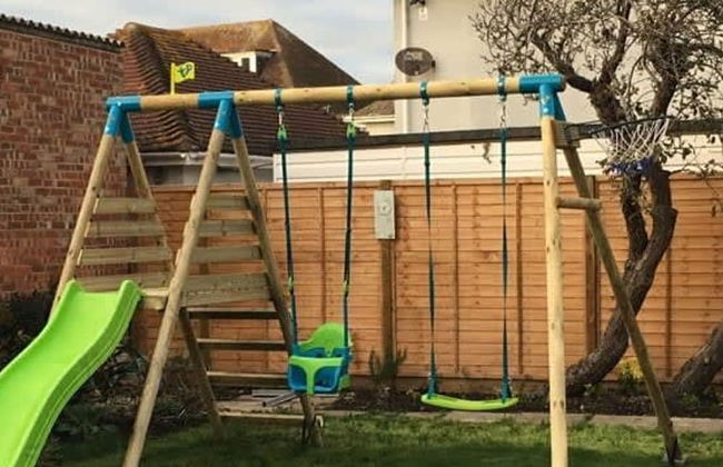 Absolute Beachfront With Decked Garden Oasis and Views - Foto 30