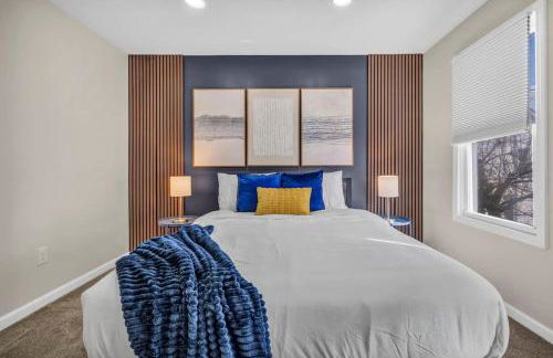 BIG 4BR House 7 Mins to Downtown with Foosball and Games - Foto 32