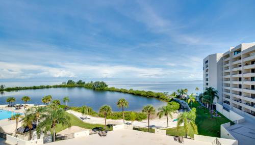 Pool Access Waterfront Hudson Condo! - Foto 3