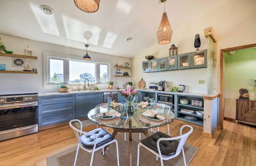 Walk to Bay and Boat Launch Beach House in Avon - Foto 8