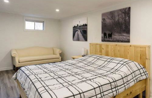 Spacious 2-BR Retreat Near Louisville Attractions - Photo 9