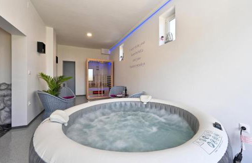 Lovely Home In Gornja Reka With Wifi - Foto 3