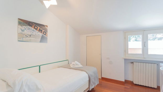 La Mansarda by Rent all Como - Foto 4, Habitación