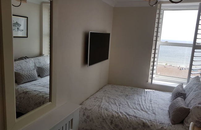 Direct Sea Views, Seafront Location & Free Parking - Foto 15