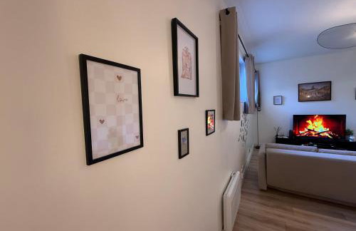 Cocon rénové près du tram - Photo 36