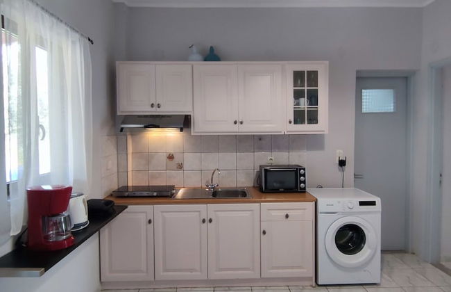 Sunny Summer Retreat - Perfect Location BBQ - Foto 9