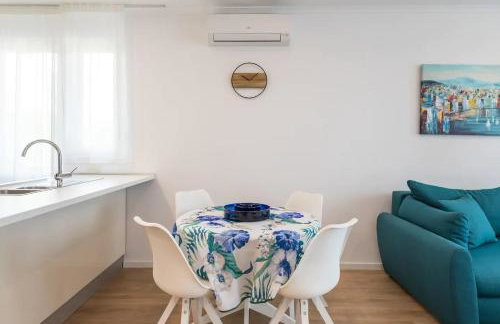 Azure Escape SEA VIEW Apartment - Photo 6