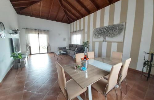 Villa Thais, private heated pool, ideal for your holidays in Caleta de Fuste - Foto 26