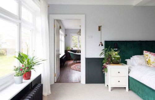 Country Retreat - Sleeps 14 - Large Garden - Photo 74