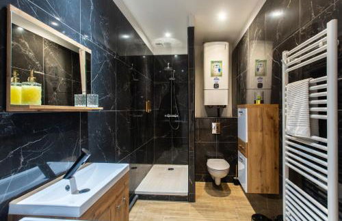 La chute des feuilles - Lit double- T2 Hyper centre - Foto 16