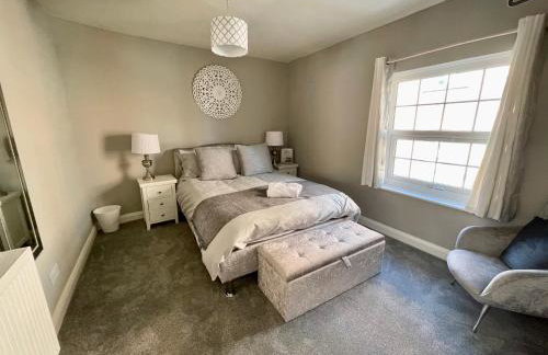 Comfortable 3-BR Home Great Location in Ashby - Foto 1