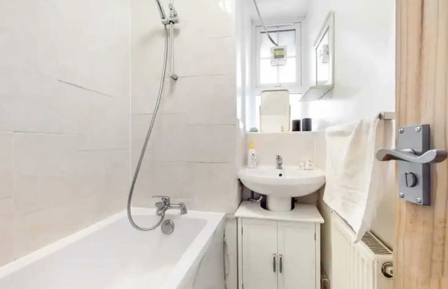 Central & Cosy 2BD Flat Near Canary Wharf - Foto 7