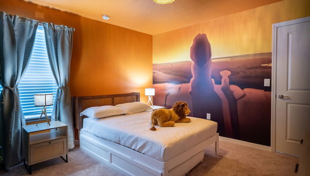 Stunning 10 Bed Home With Themed Rooms Pool - Foto 3, Habitación