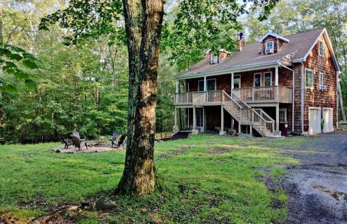 Catskill Cabin with Firepit & Indoor Jacuzzi Tub - Foto 53