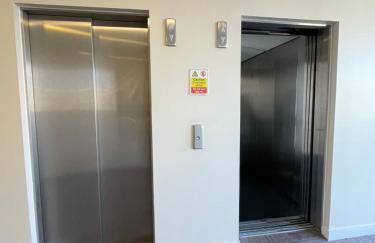 Stunning city centre flat with a terrace - Foto 43