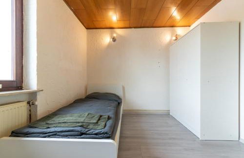 Monteurapartment I 12 Betten I Küche I Waschmaschine I Balkon I Nieder-Klingen - Foto 3