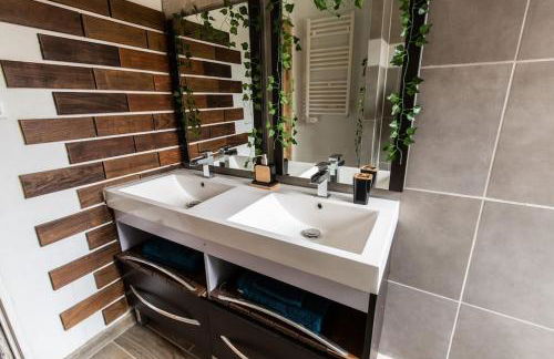 appart de charme a 2 pas du centre de Montbrison - Foto 15