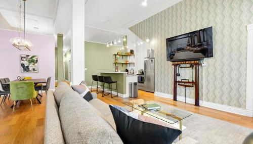 KING First Floor Sleep8 4Beds 2BA Swepson Escape - Foto 2