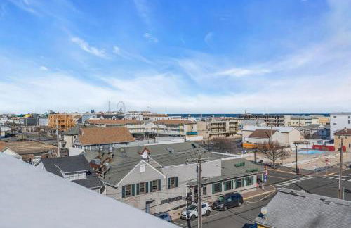 Rooftop Townhouse with 360 Views and Free Parking - Foto 38