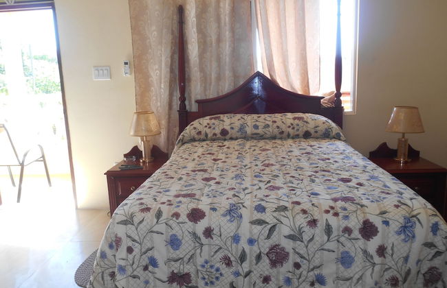 Solet's Paradise Negril - Photo 12