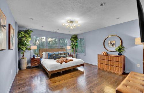 Lux Retreat with Indoor Swim Spa Game Lounge Theater Hot Tub Sauna - Foto 52