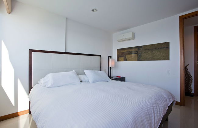 Palmetto Penthouse Deluxe Beautiful View and Sunset Floor 39 - Photo 7