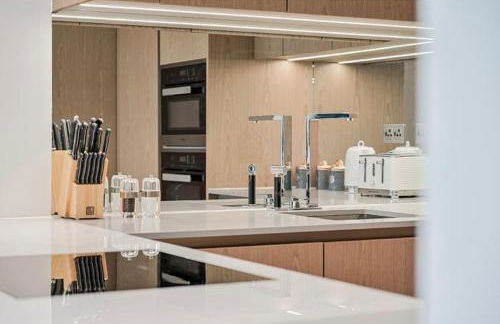 SIAC Tower Bridge - Photo 3