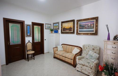 The Lemon Tree House - Photo 2