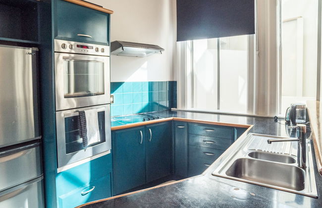 U Suites on Manners - Photo 26