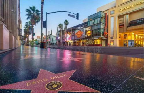 Heart of Hollywood - Walk of Fame Studio - 1bd or 2bd with View - Free parking - Balcony - Wifi - Rooftop - Gym - Upscale amenities - Foto 73