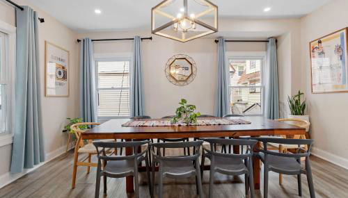 Beautifully Renovated 6BR 2BA 2 Blocks to Beach - Foto 3